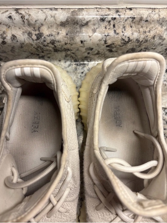 Adidas Yeezy boost 350 V2 main image 3